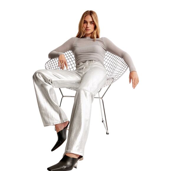 Abercrombie & Fitch 90s High Rise Relaxed Jean Straight Leg Silver Size 33 / 16 - Picture 5 of 8